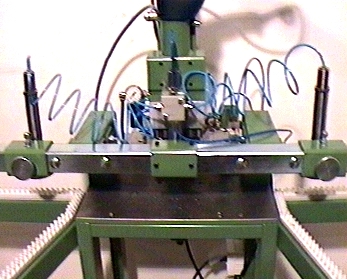 Stanowisko robocze do wykonywania otworów - zdjęcie nr 1