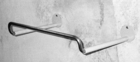 Uniwersalny regalik na opony