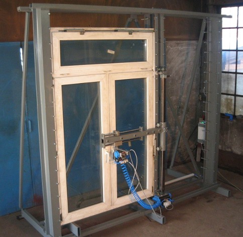 Stanowisko do badania odporności na wielokrotne otwieranie i zamykanie - EN 1191